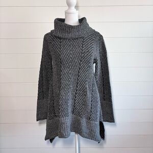Eight Eight Eight women’s tunic length pullover cowl neck hi/lo sweater Size M